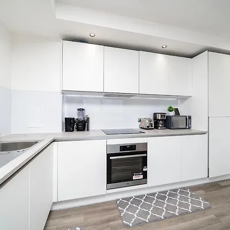 Deluxe Double Bed In Shared Apt Near Canary Wharf, City Airport & O2 Arena With Thames View London Exterior foto